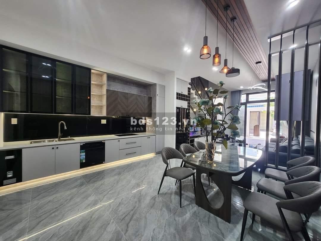 Bán nhà đường Thuận An Hoà - Thuận Giao - Bình Dương. Đường xe hơi, buôn bán được