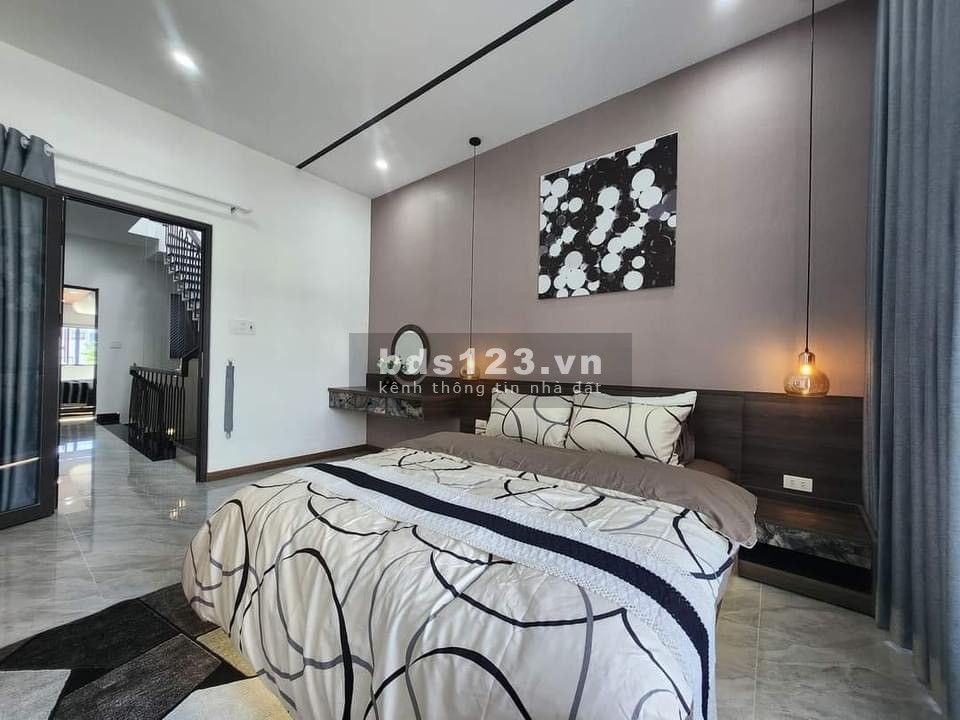 Bán nhà đường Thuận An Hoà - Thuận Giao - Bình Dương. Đường xe hơi, buôn bán được