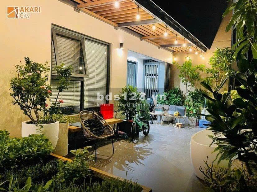 Cần tiền bán nhanh căn hộ sân vườn Akari City giai đoạn 1,tặng 1 năm Phí quản lí và toàn bộ nội thất