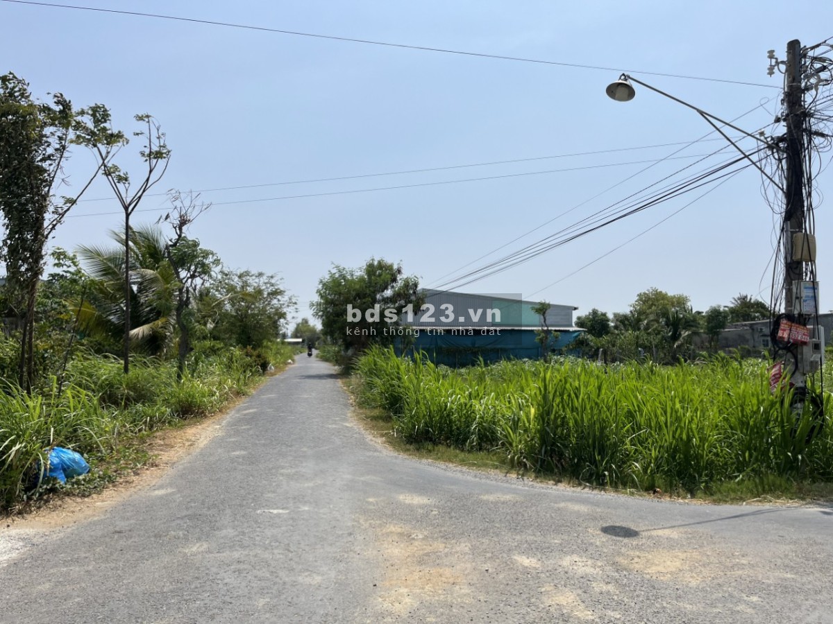 Bán đất thổ cư 2 mặt tiền tại P. Long Hòa,TP Gò Công, Tiền Giang