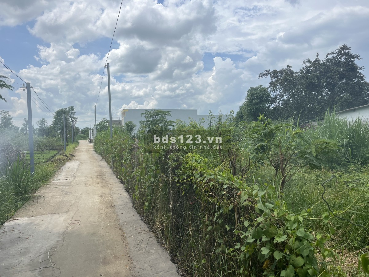 Bán đất thổ cư 2 mặt tiền tại P. Long Hòa,TP Gò Công, Tiền Giang