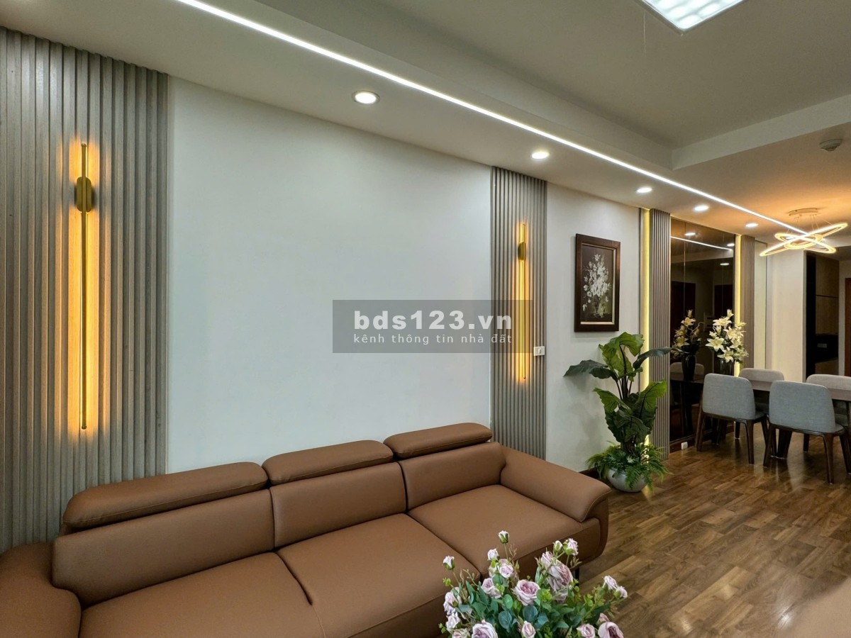 Chính chủ bán căn hộ chung cư E3 Vũ Phạm Hàm, Cầu Giấy, Hà Nội - 94m2 tk 3 ngủ