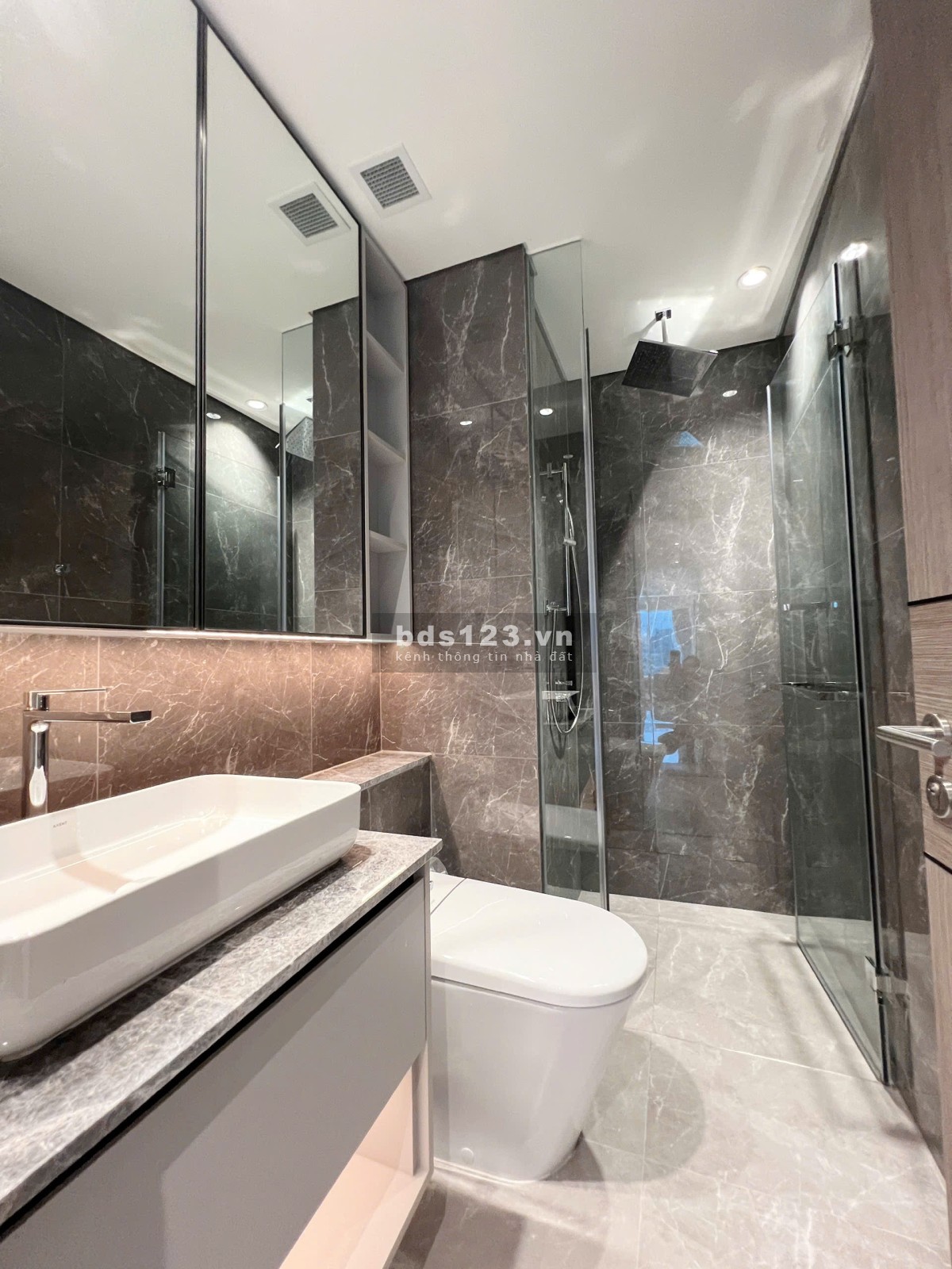 Căn hộ - Metropole Thủ Thiêm Quận 2Cho Thuê 3 Phòng Ngủ nội thất cao cấp, thang máy riêng