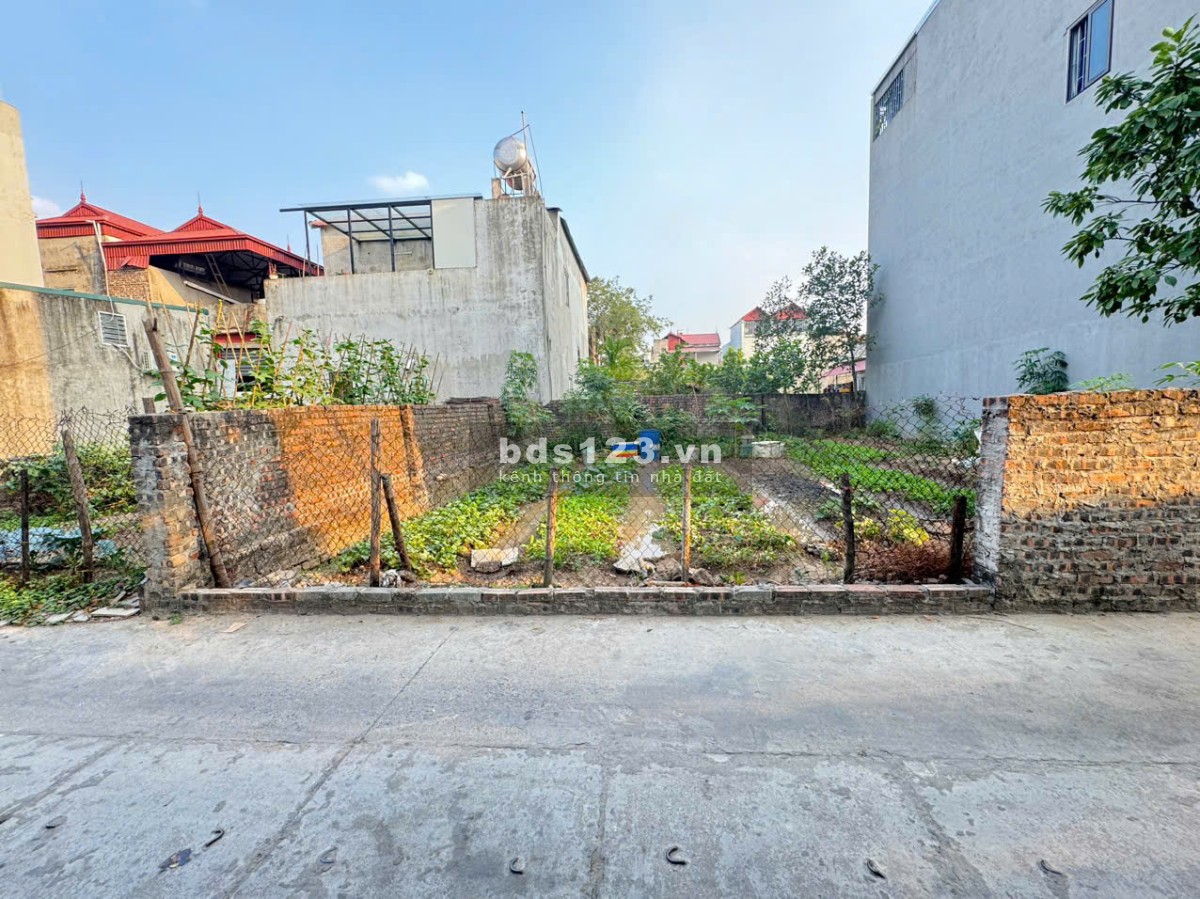 Bán đất tổ 4, Quang Minh, Mê Linh, HN. Oto tránh, kinh doanh nhỏ. DT 50m, giá 2,75 tỷ.