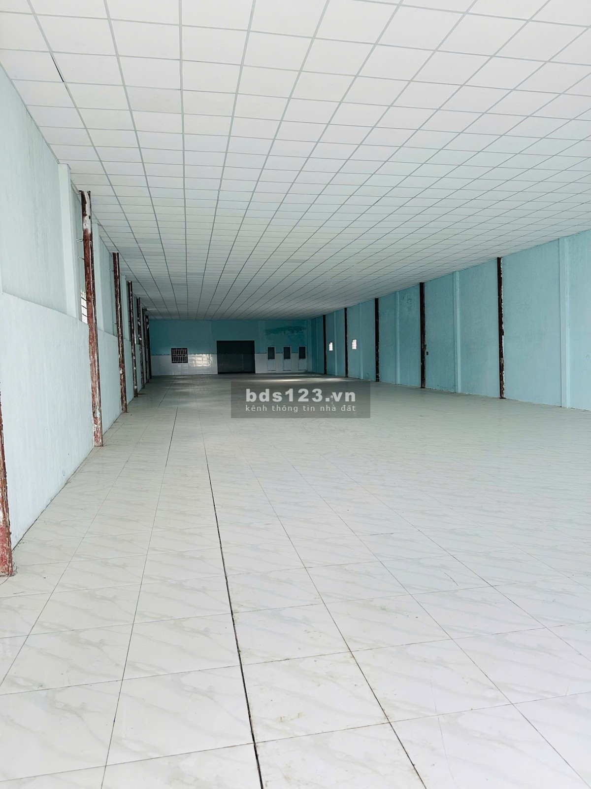 Bán kho xưởng mặt tiền đường Hùng Vương, dt 700 m2