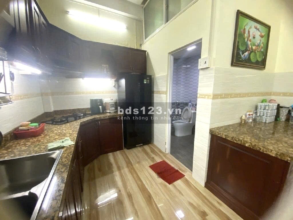 Bán nhà quận 6 xát mặt tiền ngang khủng 7M - Nhà ngăn đôi cho thuê - 9,5 tỷ