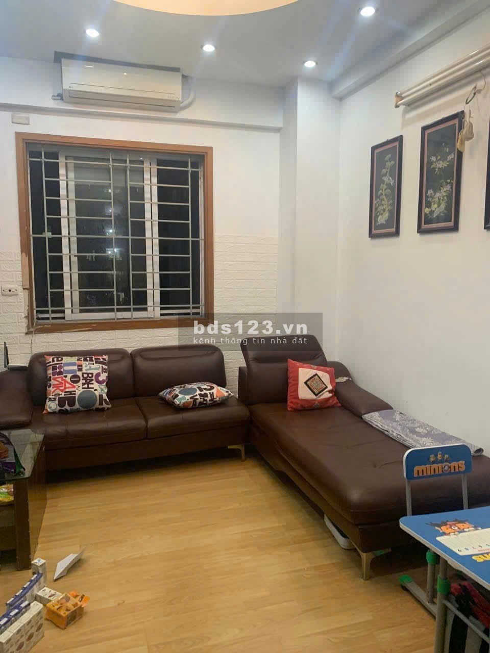 Chung cư Lakai (thang bộ) Nguyễn Tri Phương, P7, Q5, 77m2, 2pn, NT, 10tr/tháng.