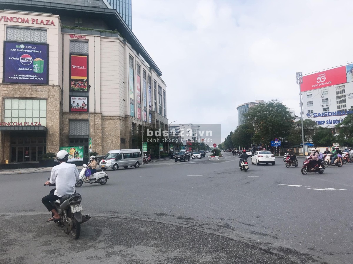 VIP - Bán nhà mặt tiền đường Hà Nội trung tâm TP Huế