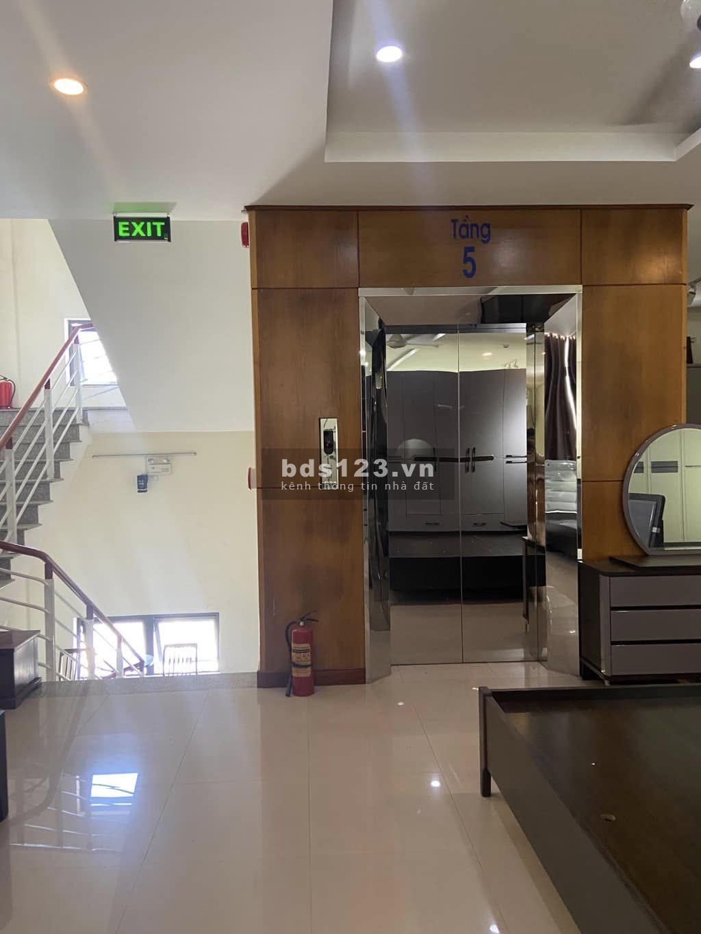 VIP - Bán nhà mặt tiền đường Hà Nội trung tâm TP Huế
