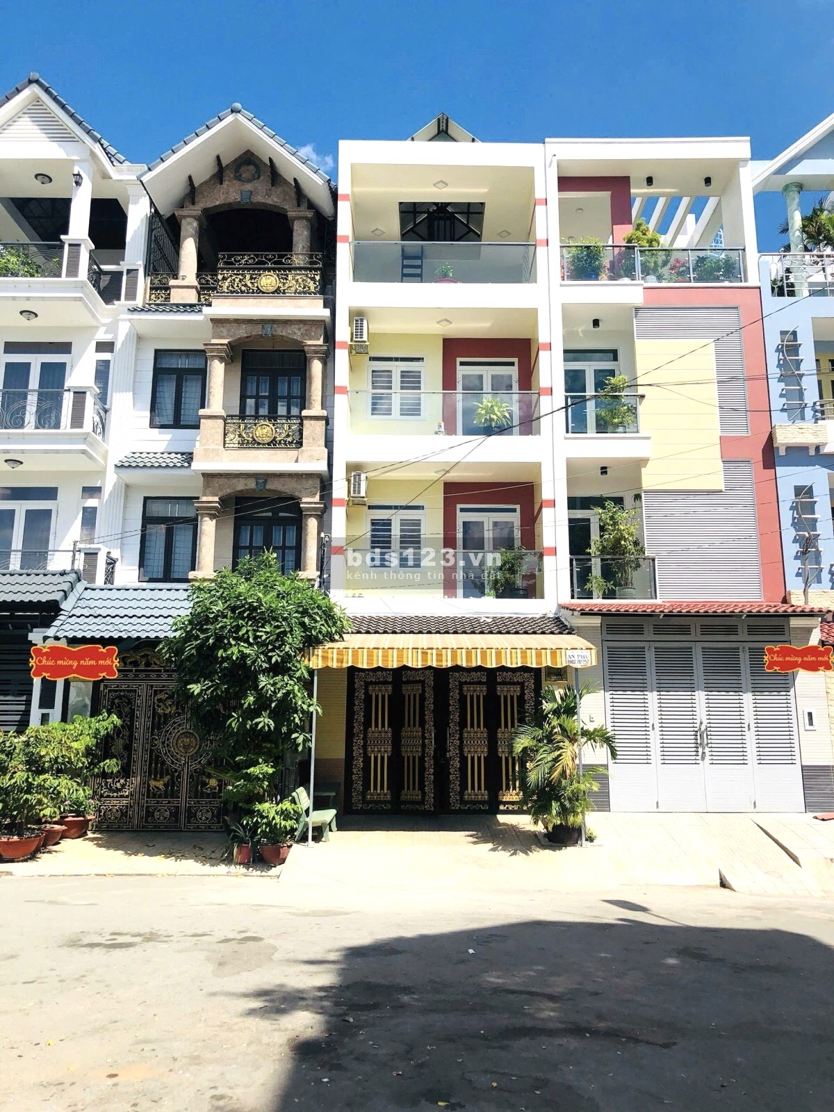 Bán nhà mặ tiền quận 6 - 4 Tấm mới đẹp - Khu Bình Phú - Có vỉa hè rộng rãi - 13.8 tỷ