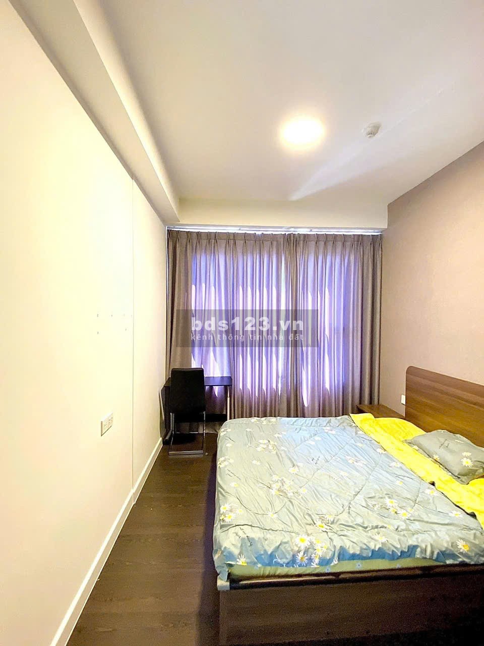 Chung cư Oriental Plaza, Âu Cơ, Tân Thành: 84m2, 2p ngủ, 2wc, 13 triệu