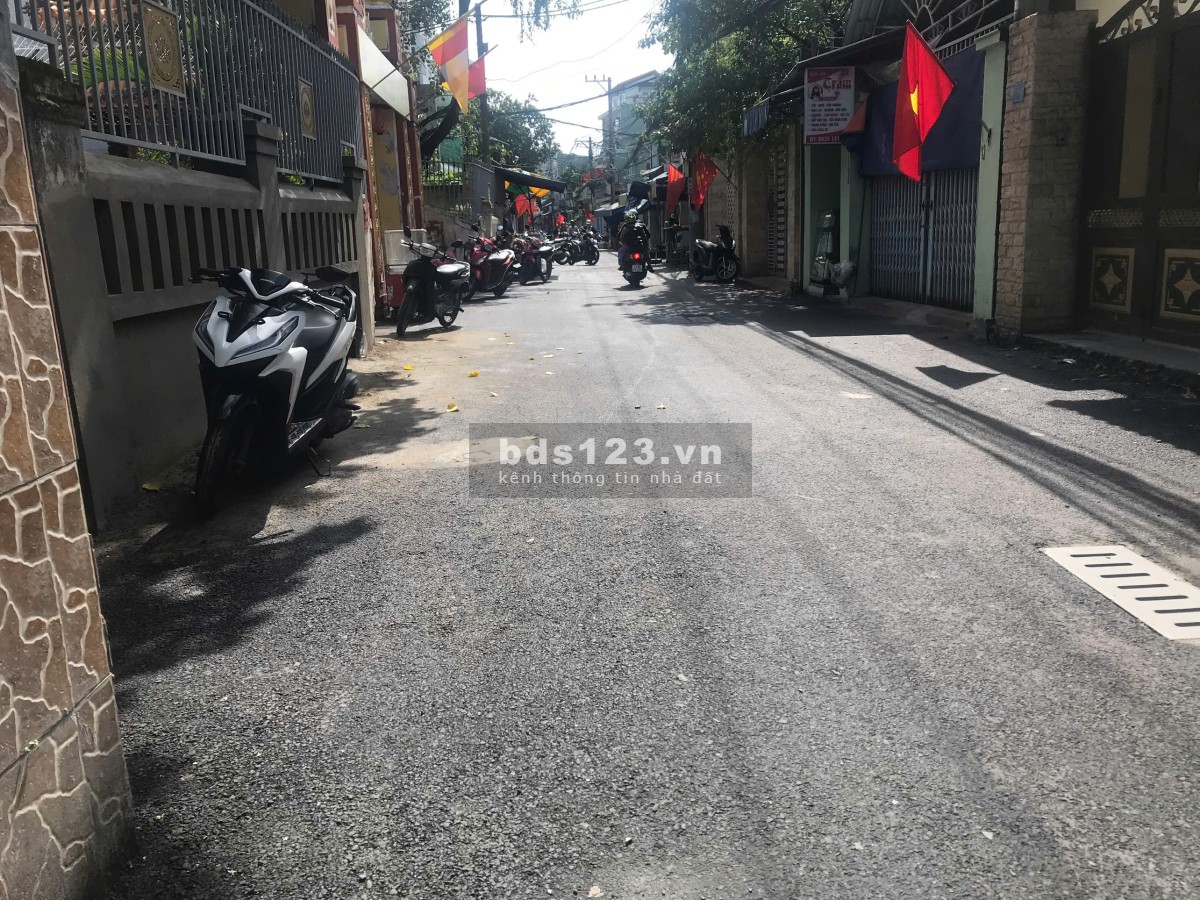 Bán gấp nhà 3 tầng kiệt ô tô nhựa 5m Trần Cao Vân trung tâm Đà Nẵng - 75m2 - 5.3 tỷ thương lượng