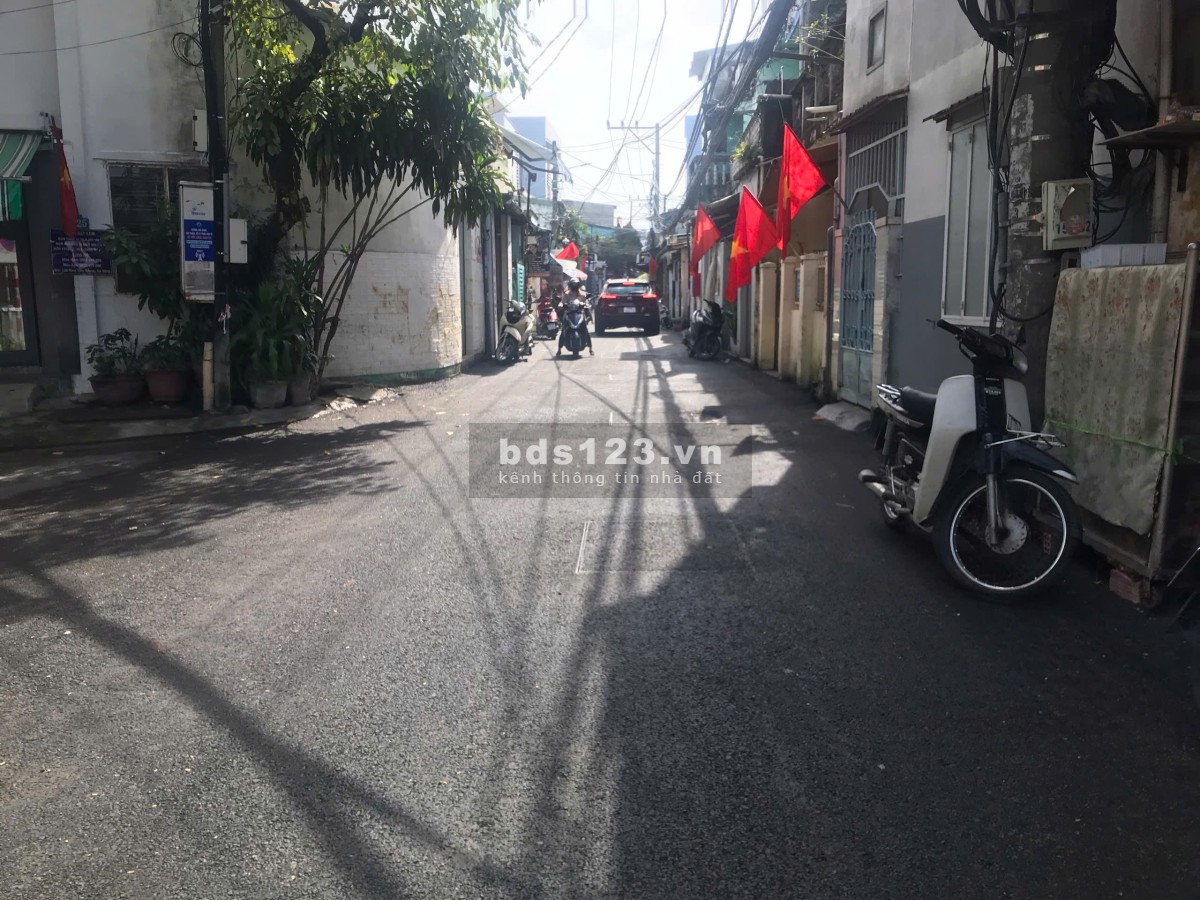 Bán gấp nhà 3 tầng kiệt ô tô nhựa 5m Trần Cao Vân trung tâm Đà Nẵng - 75m2 - 5.3 tỷ thương lượng