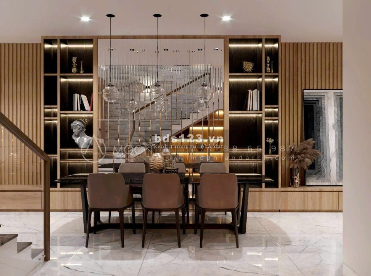 Bán nhà 3 tầng 1 trệt 2 lầu, mặt tiền đường nhựa 16m, ngã tư 5.50 Vincom, 100m2, Dĩ An, Bình Dương