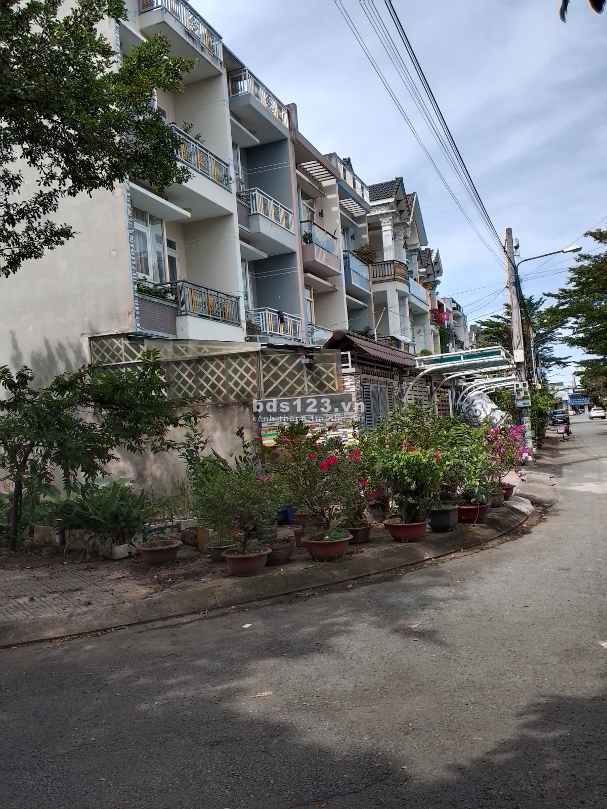 Bán nhà 2 tầng 1 trệt 1 lầu 72m2, 3.43 tỷ đường nhựa 12m,dt743,Nguyễn Thị khắp, tân đông hiệp