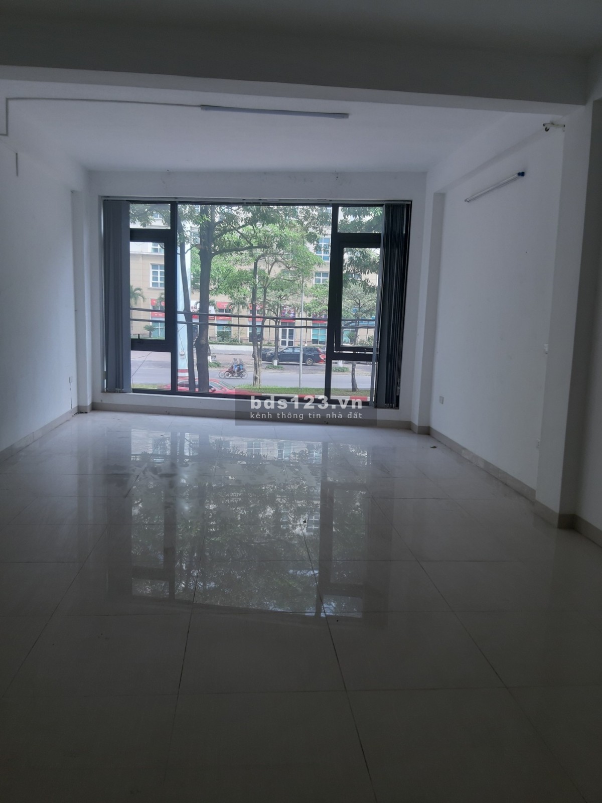 Cho thuê nhà số 57C mặt đường Mễ Trì đối diện The Manor