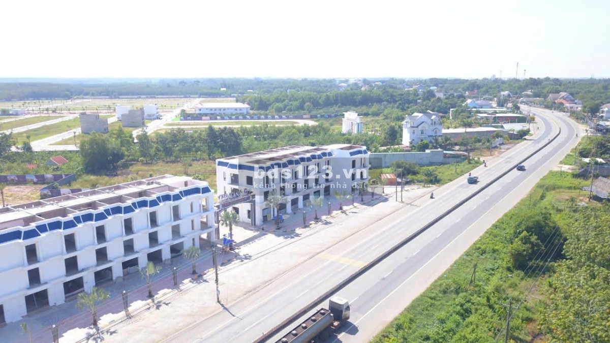 Hai lô đới diện công viên trung tâm KĐT ALANA CITY. Chỉ 179 triệu sở hữu ngay