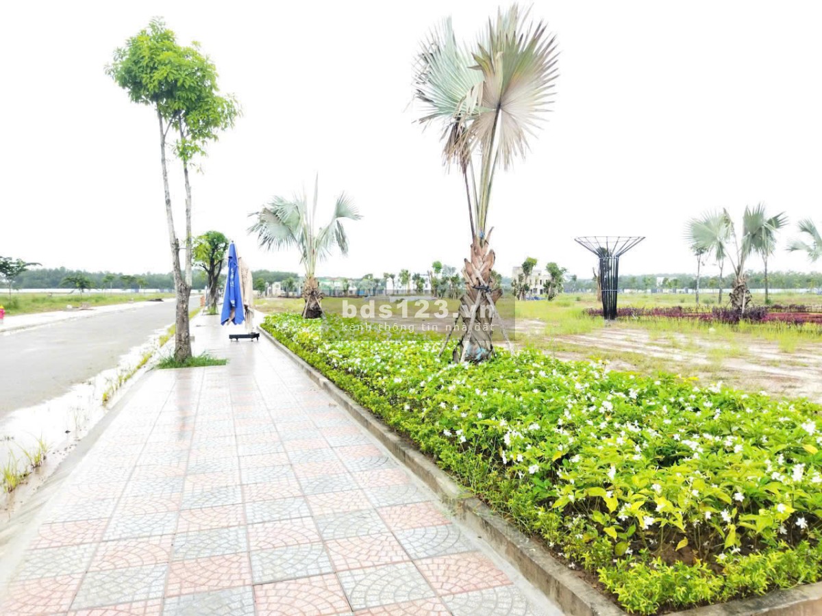 Hai lô đới diện công viên trung tâm KĐT ALANA CITY. Chỉ 179 triệu sở hữu ngay