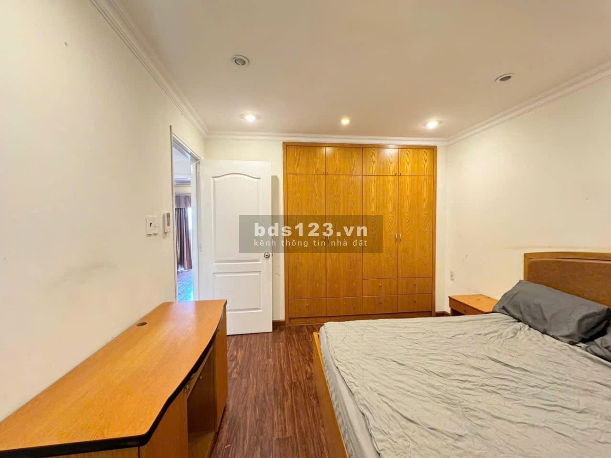 CHDV Trần Quốc Thảo, P6, Quận 3: 85m2, 2p ngủ, giá 11.5tr/th