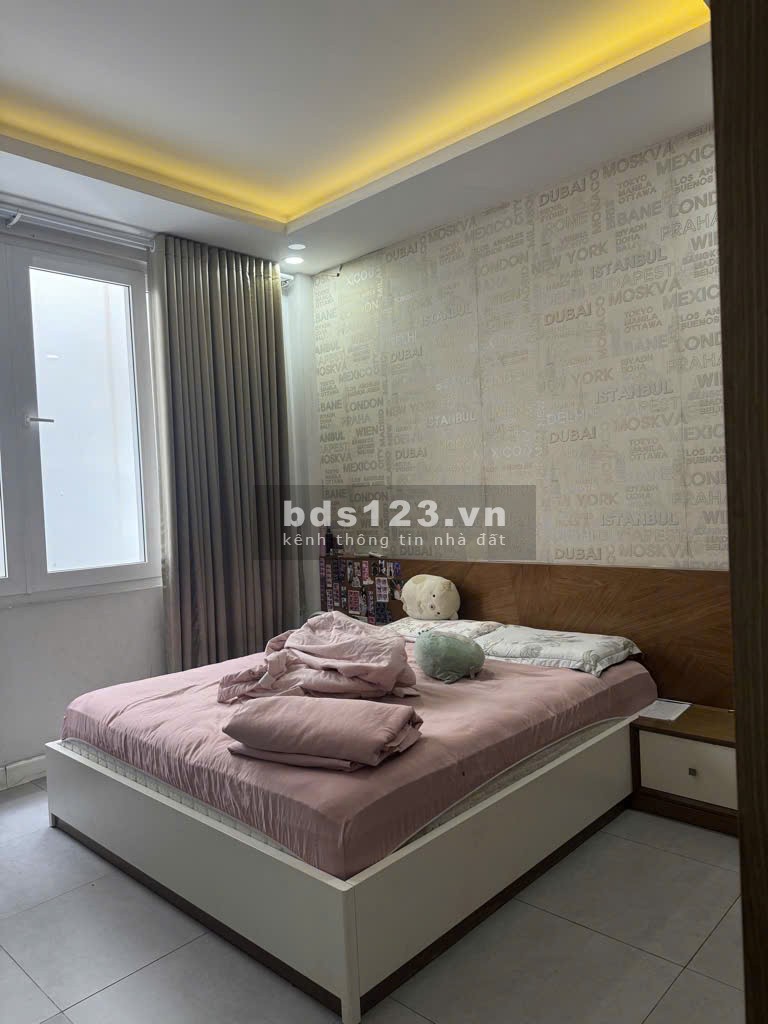 Bán nhà mặt tiền Lạc Long Quân Tân Bình 75M 5 tầng thang máy 19.45 tỷ