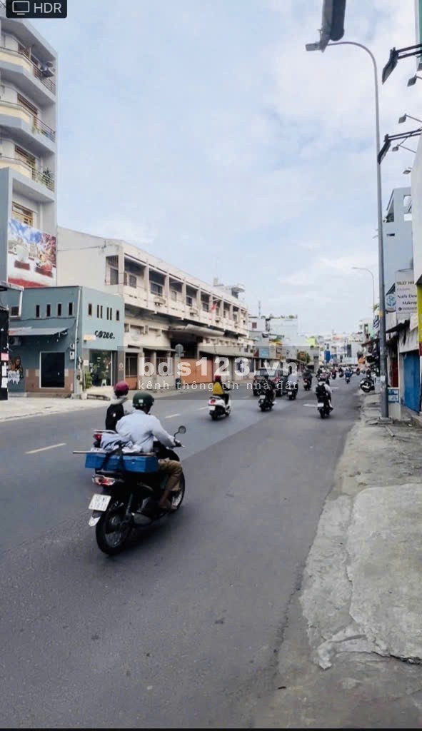Bán nhà mặt tiền Lạc Long Quân Tân Bình 75M 5 tầng thang máy 19.45 tỷ