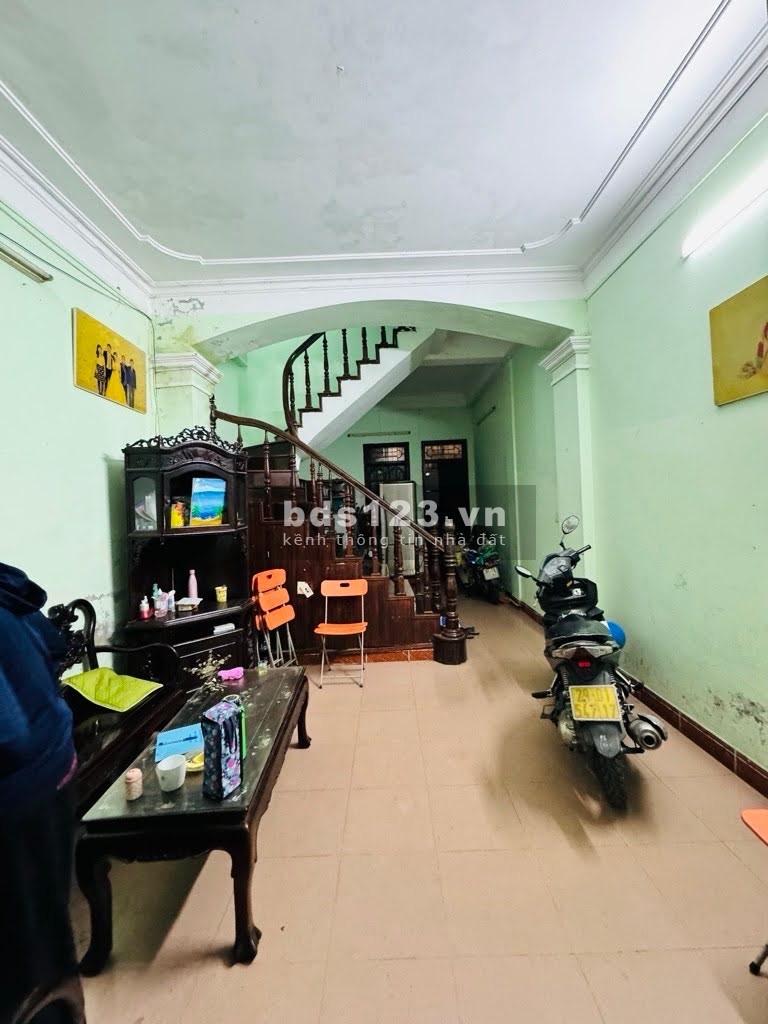 Bán nhà ngõ 61 phố Lạc Trung, Hai Bà Trưng. 40m2 x 4 Tầng 13.6 Tỷ. Kinh doanh - Ô tô đỗ cửa