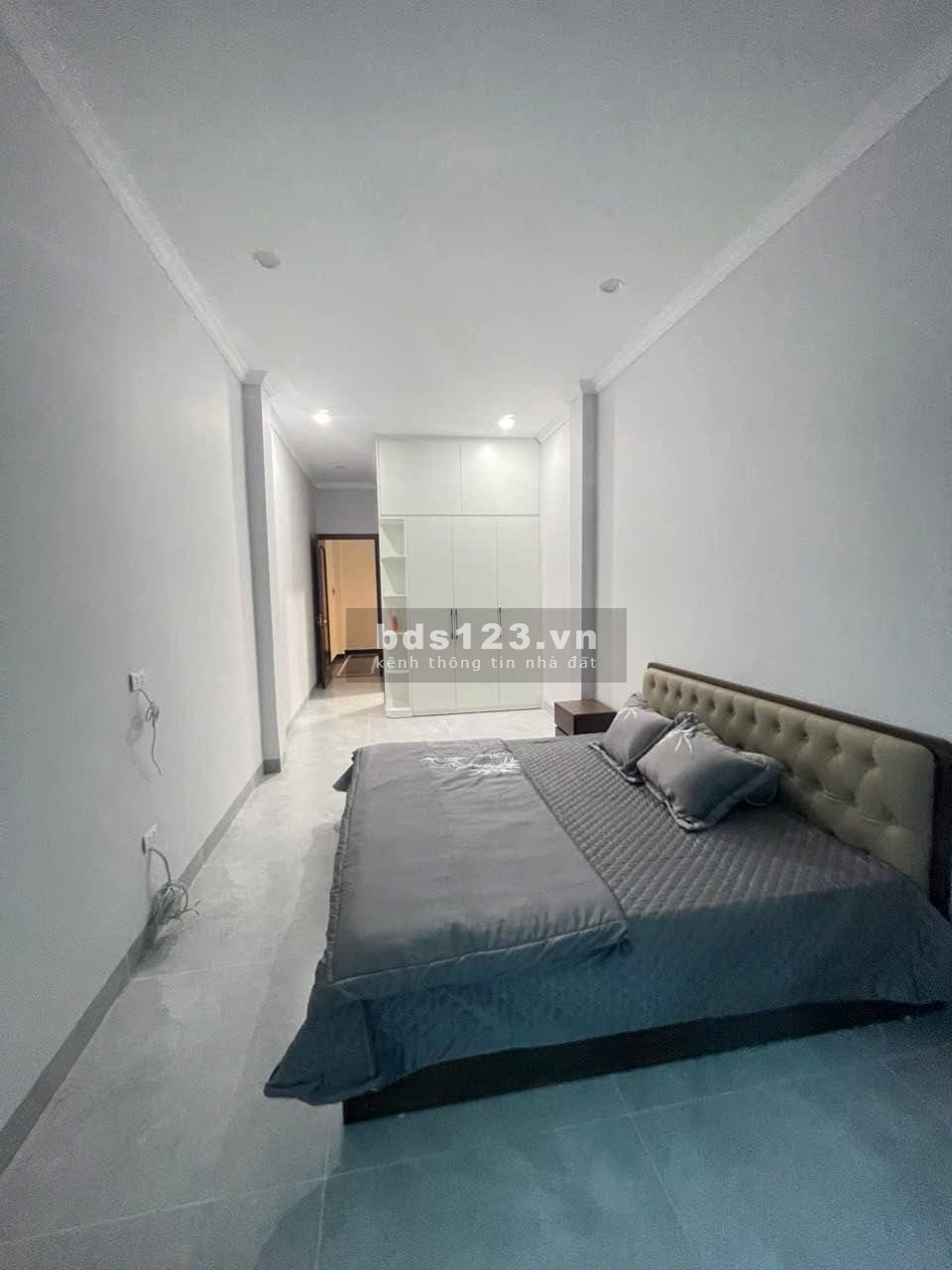Nhà ở Tết ngõ 61 phố Lạc Trung, Hai Bà Trưng. Trước nhà ô tô tránh, 31m2 x 5 Tầng 9 Tỷ