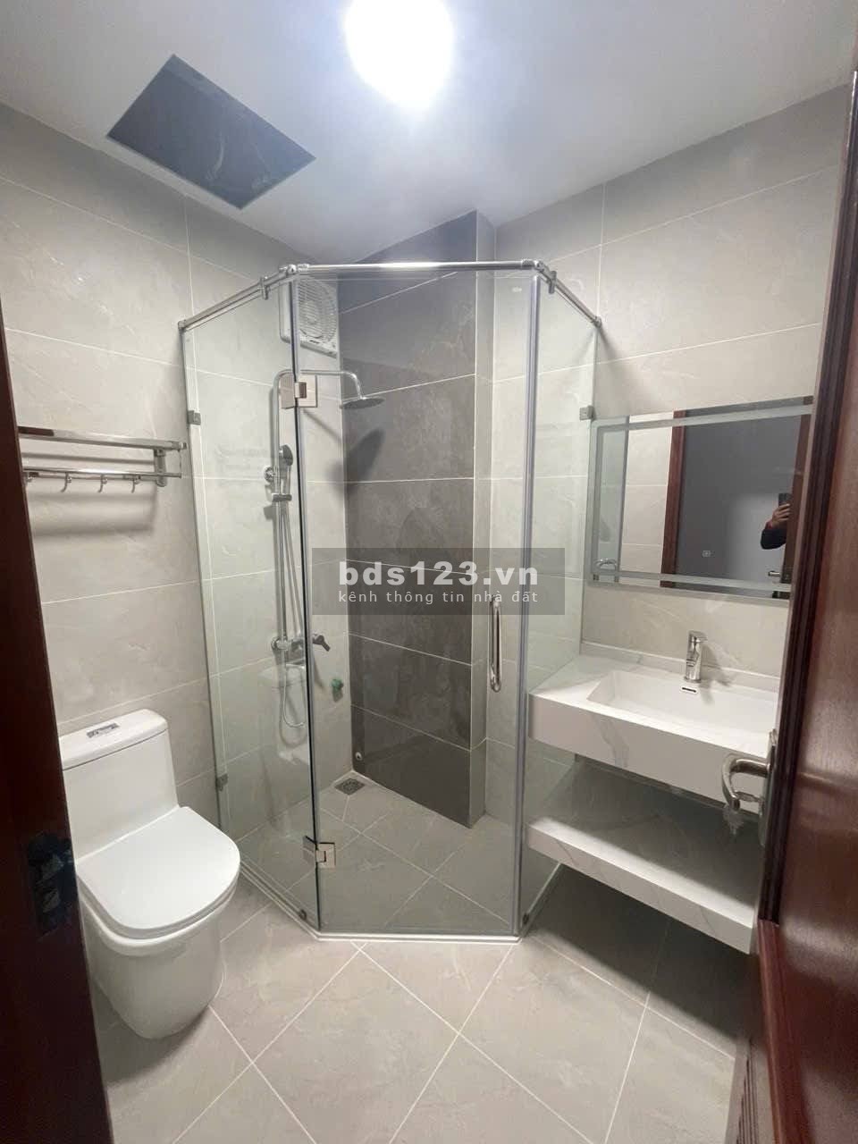 Nhà ở Tết ngõ 61 phố Lạc Trung, Hai Bà Trưng. Trước nhà ô tô tránh, 31m2 x 5 Tầng 9 Tỷ
