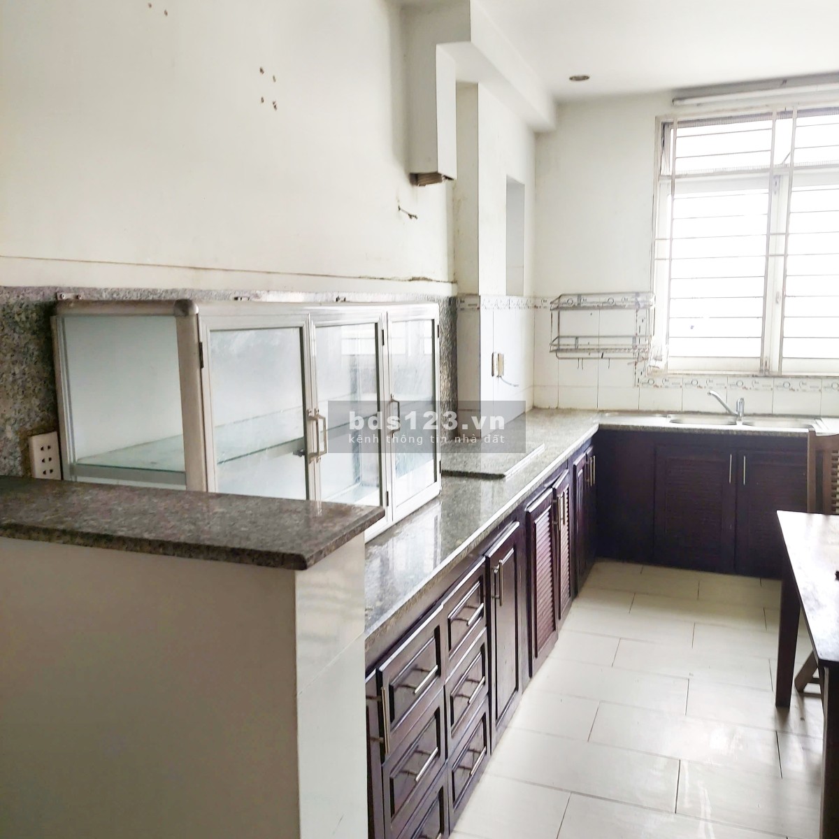 Chính chủ cho thuê nguyên căn nhà mặt tiền giá tốt
