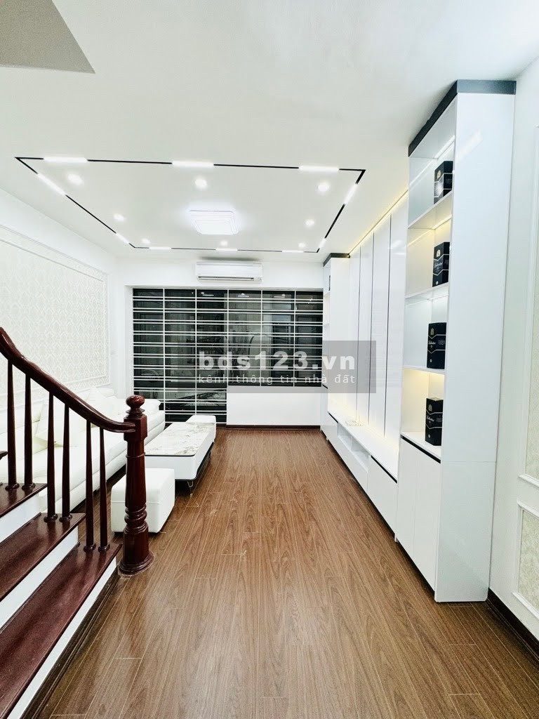 Siêu phẩm nhà Vũ Trọng Phụng MT 4.1M - Dài 6M, ngõ thông kinh doanh, vị trí trung tâm 6.5tỷ