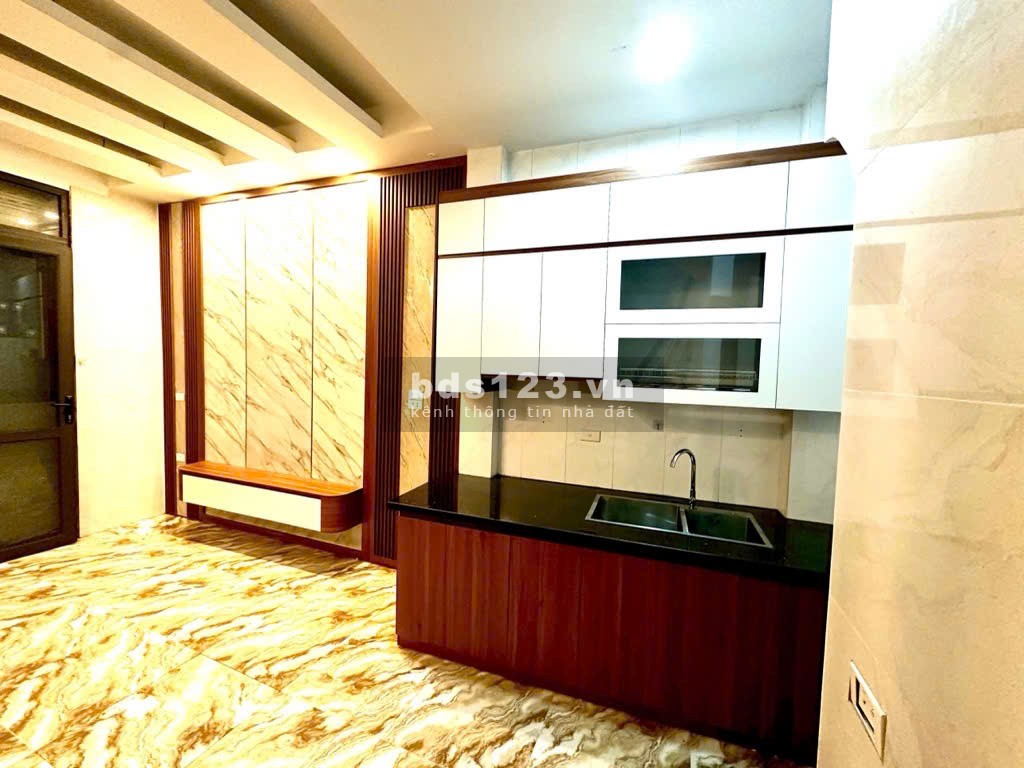 Bán nhà phố Hào Nam, nội thất xịn xò, ngõ rộng thoáng, 6 tầng, giá 7 tỷ