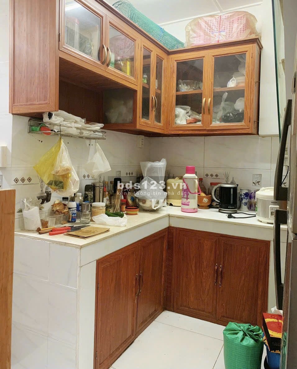 [Bán gấp] Nhà Thoại Ngọc Hầu - Tân Phú, hẻm thông, 43m2 nở hậu, hơn 2 tỷ