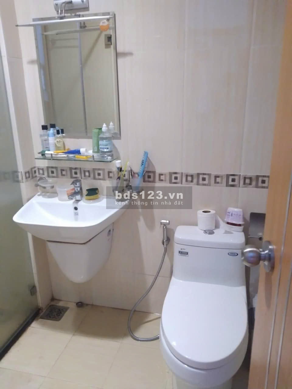 Screc Tower, Trường Sa, p12, Quận 3: 81m2, 2p ngủ, Nt, 14tr