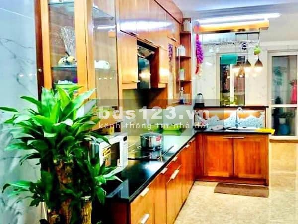 Bán nhà Ngọc Lâm 6.9 tỷ, 54m, 4 tầng dân xây, trung tâm quận Long Biên, tiện ích ngập tràn