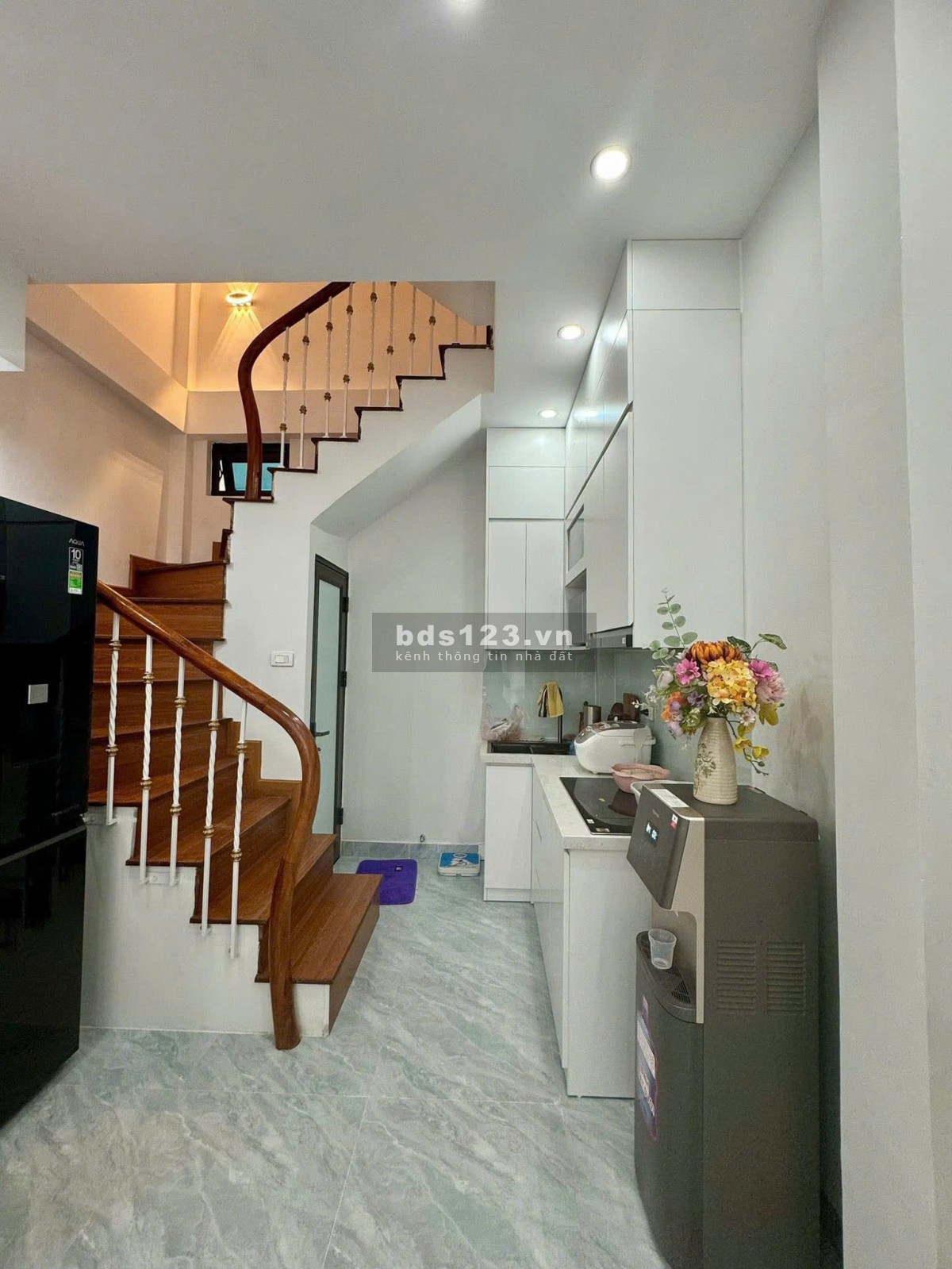 Bán nhà Phố Hào Nam, Ngõ thông khắp ngả, An sinh tiện ích đầy đủ, 26mx5T, Giá: 5.75 Tỷ.