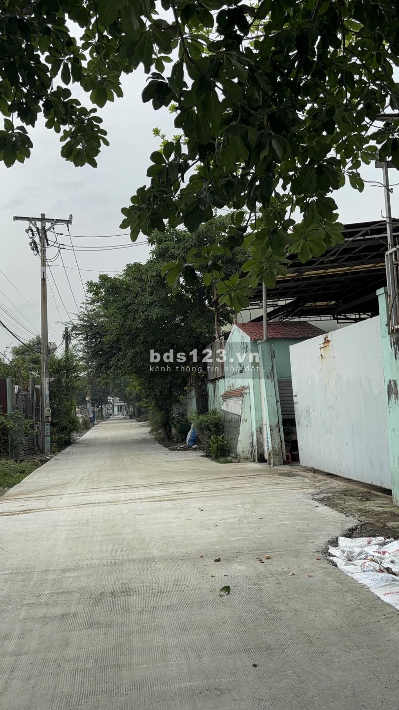 Chính chủ mua bán gấp 75m2 nhà đất ngay cầu 1A đường Võ Văn Vân ấp 1 Vĩnh Lộc B