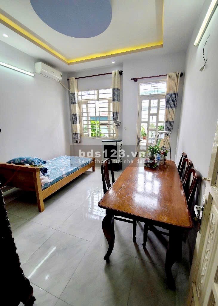 Nhỉnh 3 tỷ - 40M2 - Hẻm xe hơi, Nhà 2 tầng BTCT, đường Chiến Lược, Bình Tân