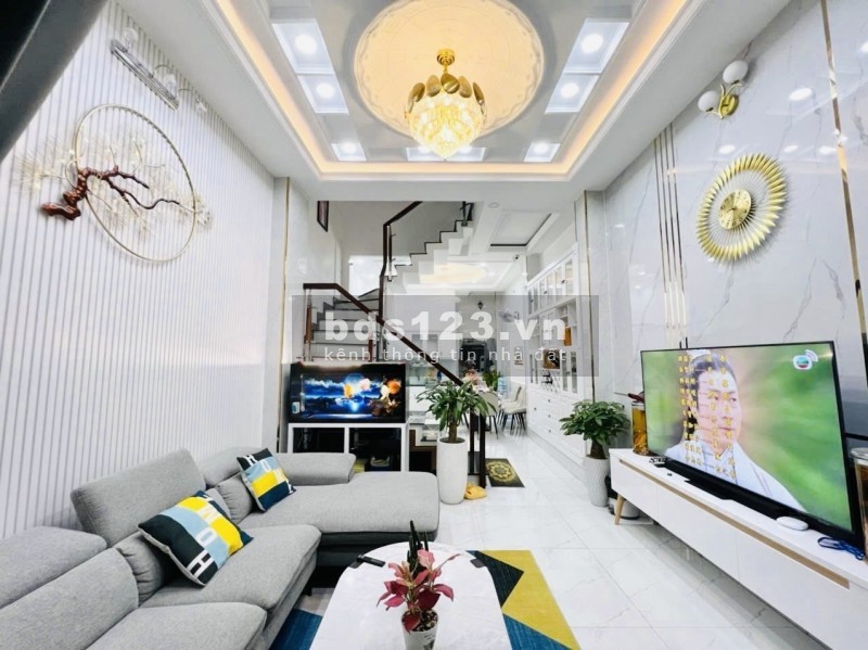 Bán nhà 4 tầng, 4x15, hẻm xe hơi Lê Đức Thọ Gò Vấp, nhỉnh 6 tỷ