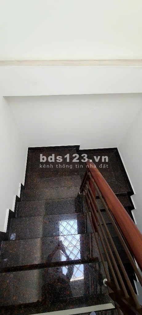 Cần bán gấp nhà khu vực quận 12