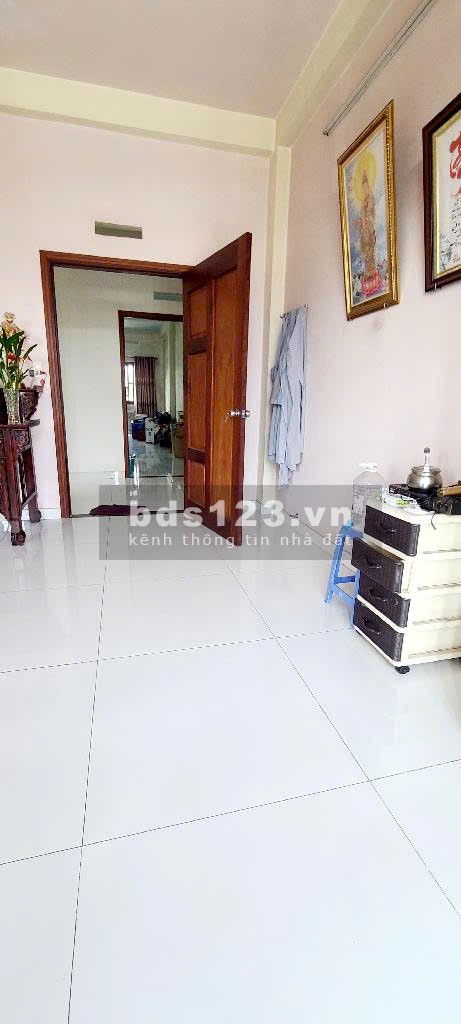 Cần bán gấp nhà khu vực quận 12