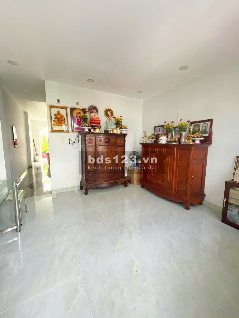 (Chủ gấp định cư) Nhà riêng thang máy Q1 - HXH tránh -100m2 5T -23.5tỷ - nở hậu tài lộc - sát Bộ CA