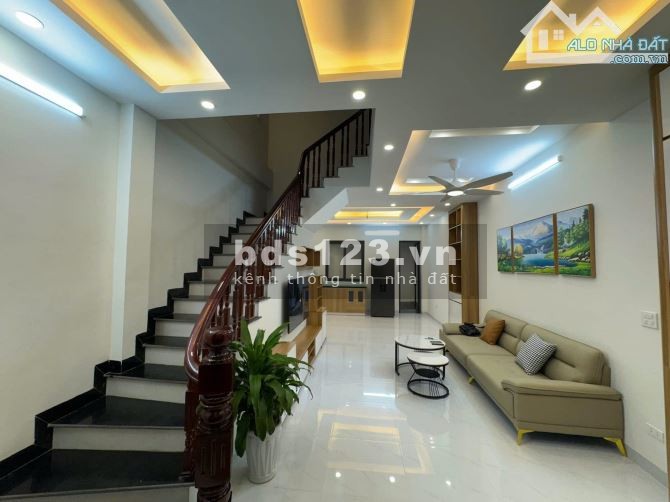 Bán nhà 4 tầng Mỹ Đình 50m2 - 8.85 Tỷ