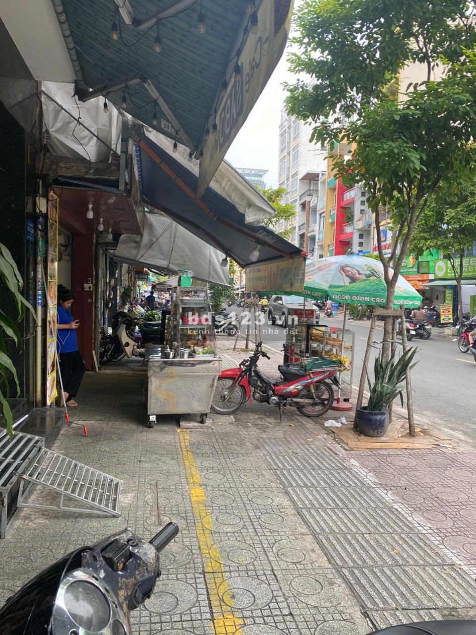 Cho thuê 100m2 mặt bằng số 66 Trần Nhân Tôn P2 Q10