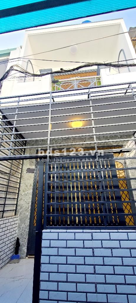 Nhà mới đẹp ở ngay, hẻm ba gác Dương Bá Trạc, tương lai ra mặt tiền đường 30M, 50M2, chỉ 4.65 tỷ