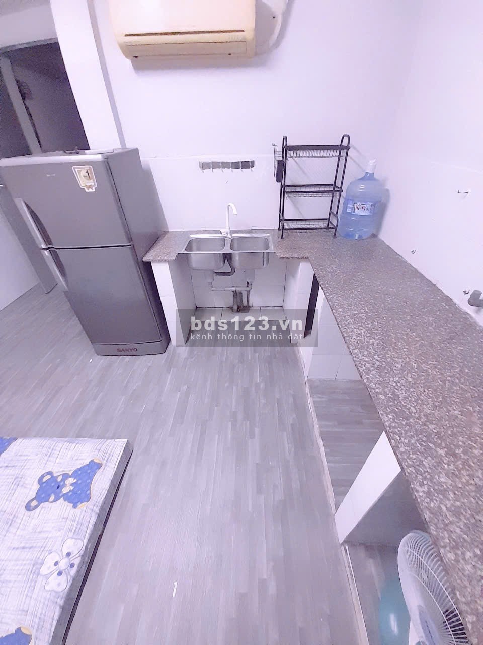 PHÒNG TRỌ TẦNG TRỆT RỘNG 25M2 GẦN SÂN BAY & CHỢ PHẠM VĂN…