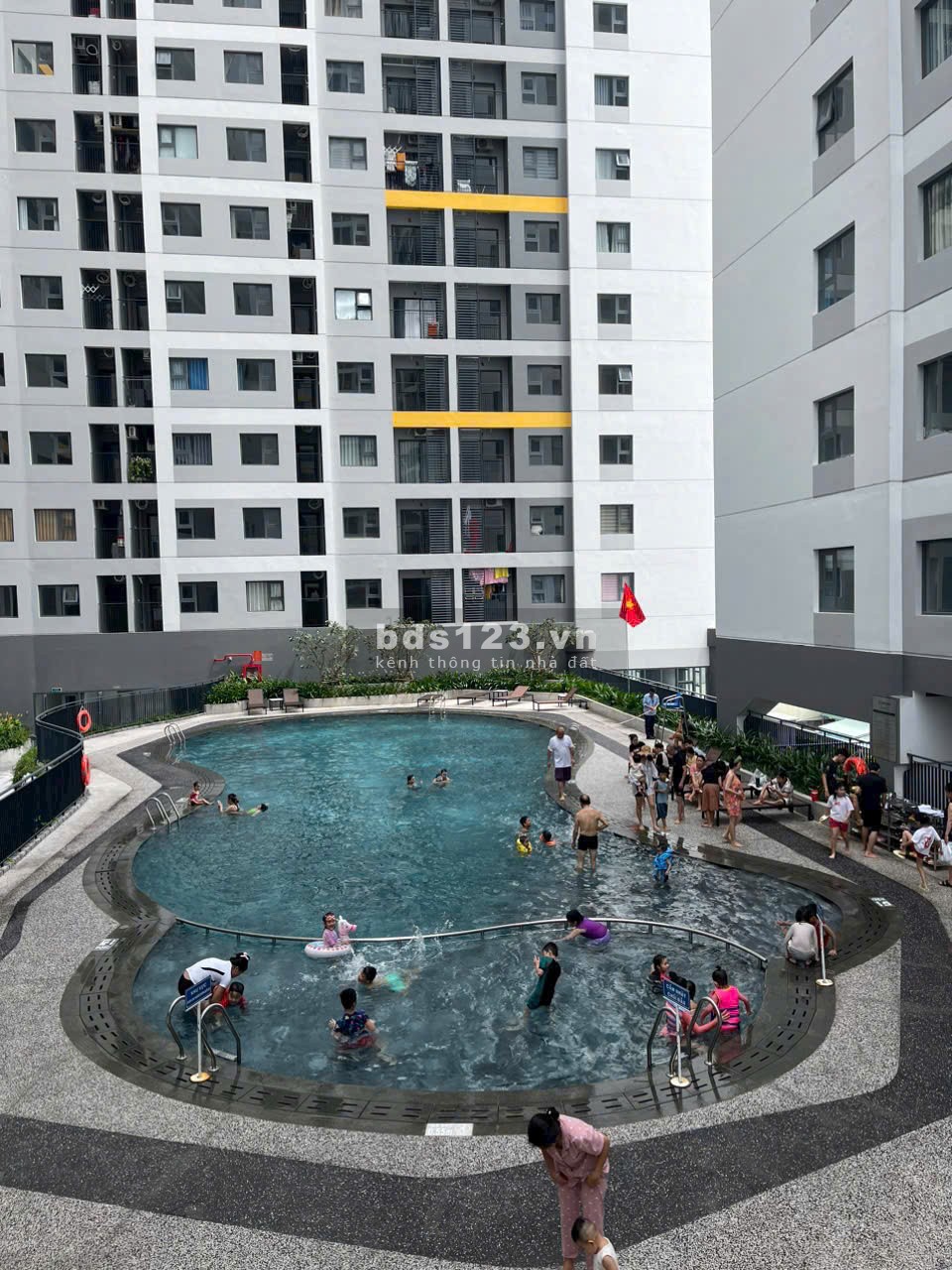 Cho thuê căn hộ dài hạn giá rẻ Legacy Central