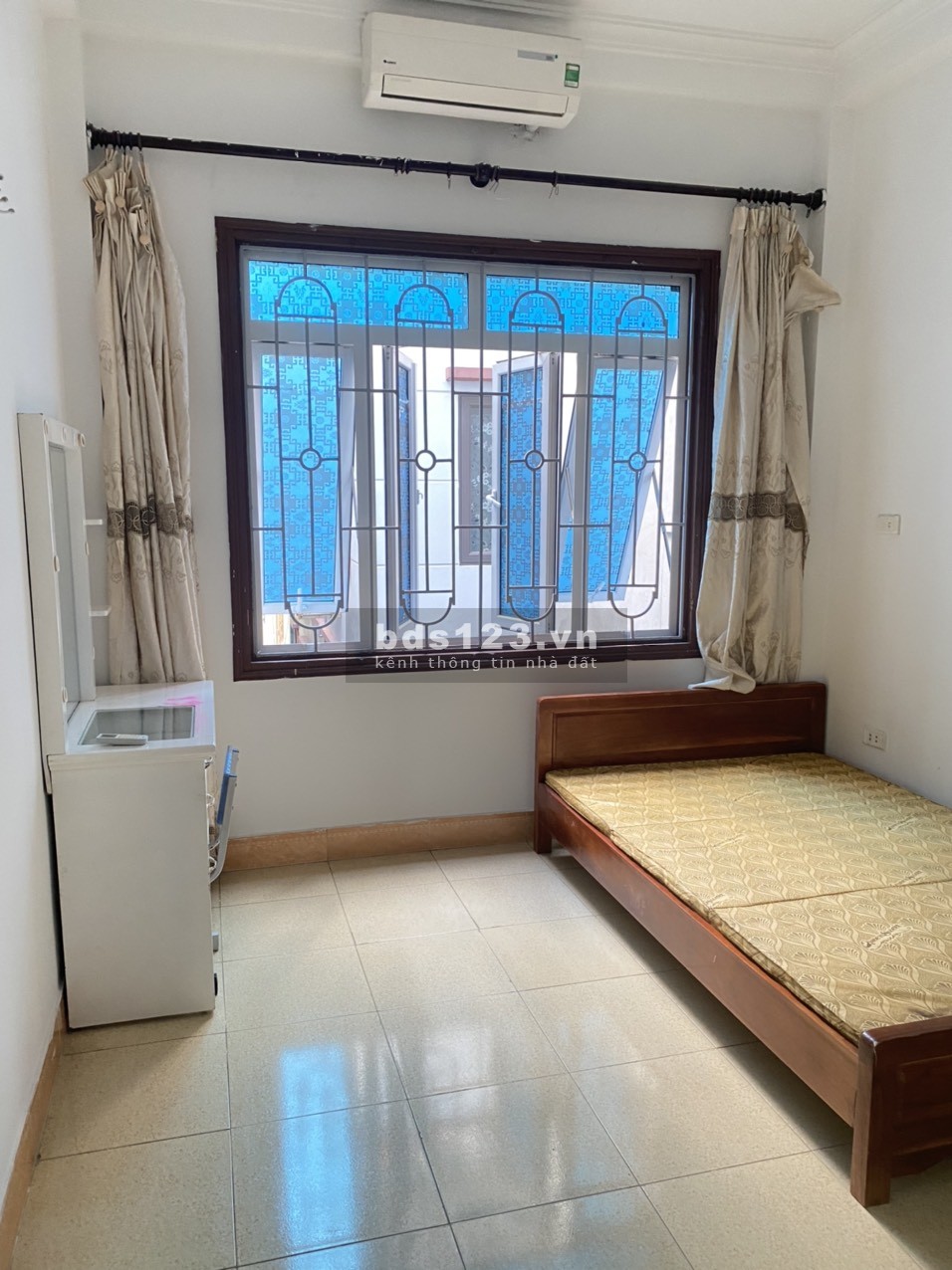 Cho Thuê nhà ngõ Giang Văn Minh, Ba Đình DT 27m 4 tầng 2PN Giá 12tr