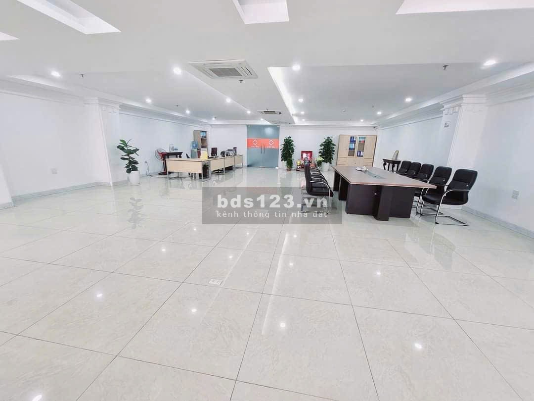 Bán mặt phố Nguyễn Văn Cừ VIP nhất Long Biên - Vỉa hè rộng - Kinh doanh - 185M - MT 7.5M - Hơn 70tỷ