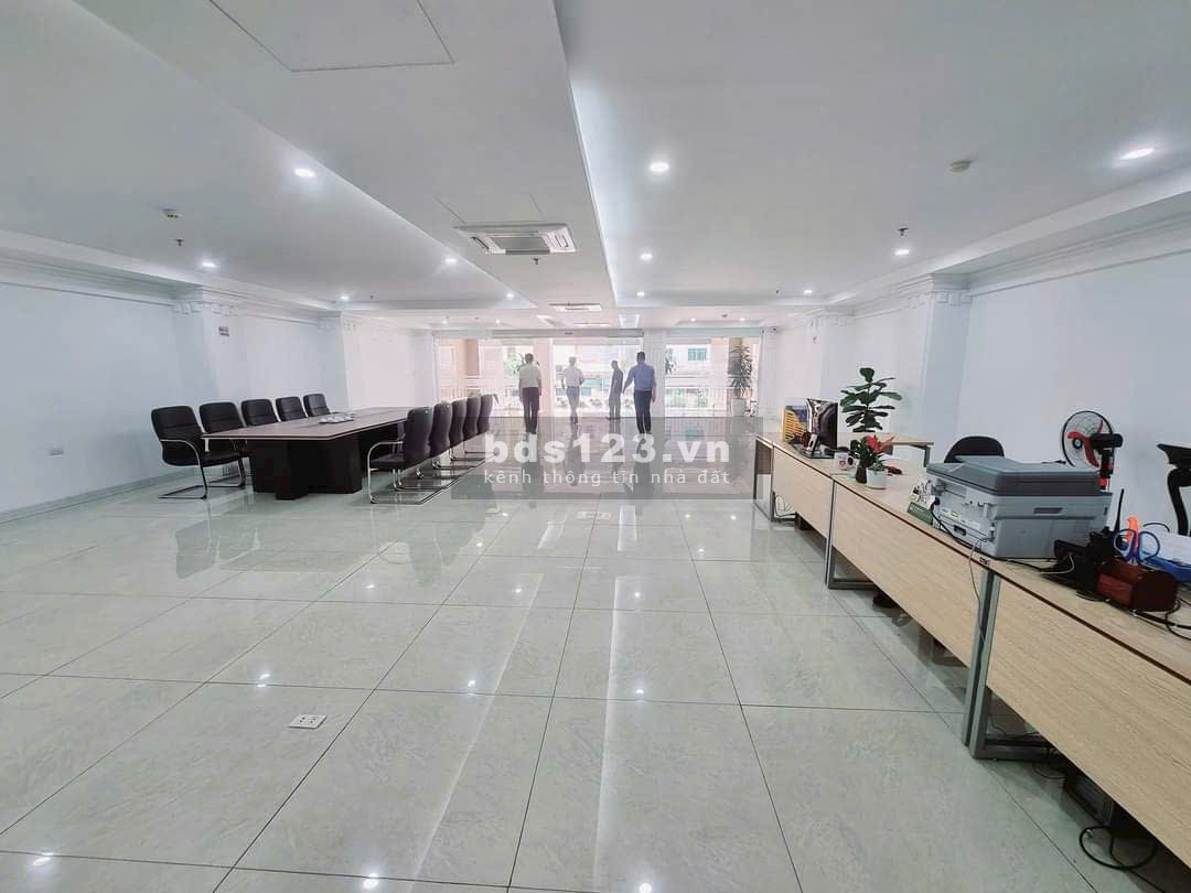 Bán mặt phố Nguyễn Văn Cừ VIP nhất Long Biên - Vỉa hè rộng - Kinh doanh - 185M - MT 7.5M - Hơn 70tỷ