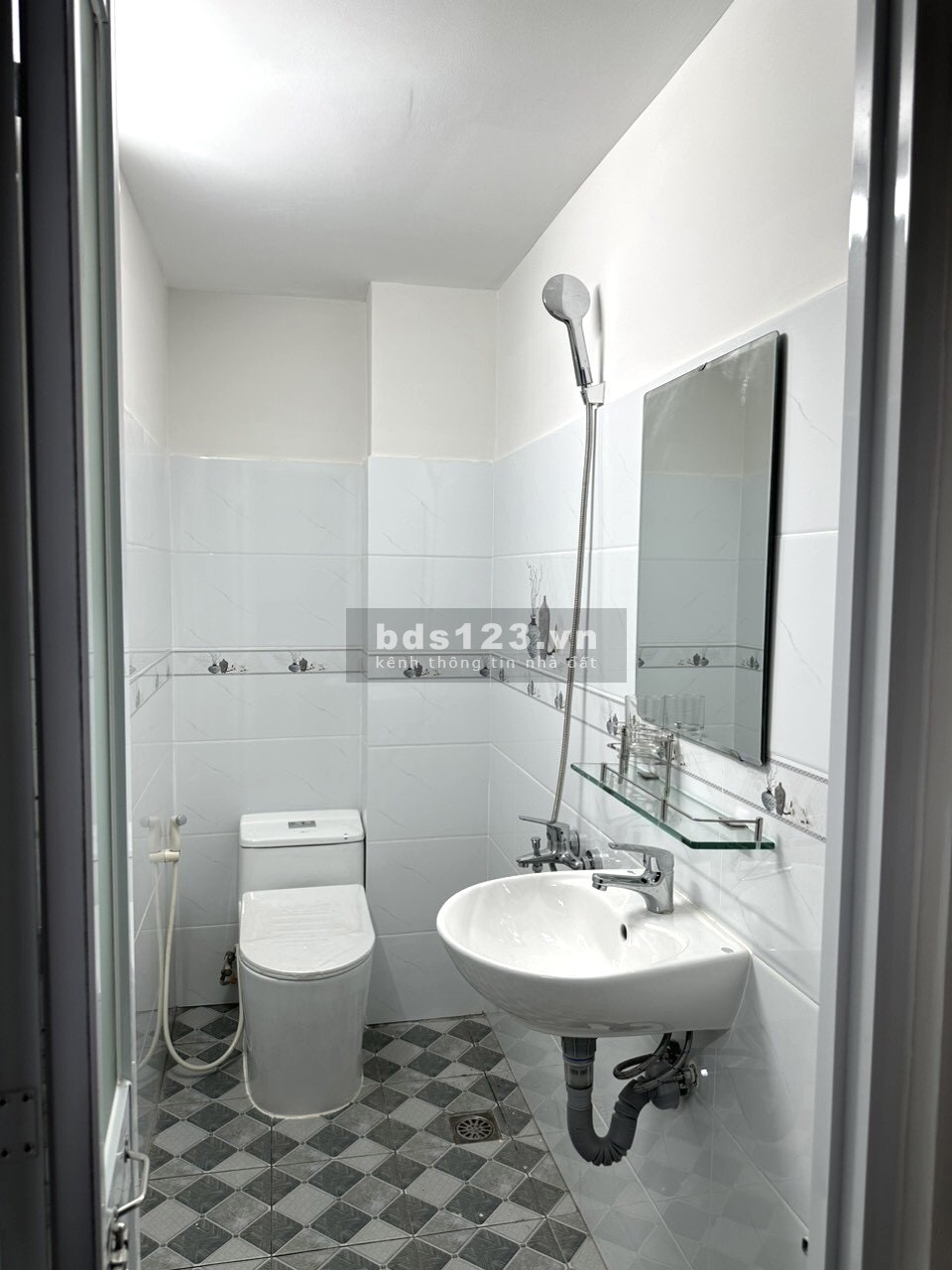 Bán nhà mặt tiền quận 6 - Khu mua bán sầm uất ngày đêm - 11.6 tỷ